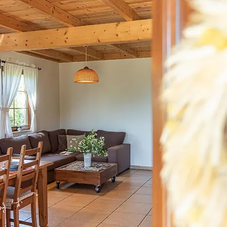 펜션 Rajski Nad Jeziorem Radacz