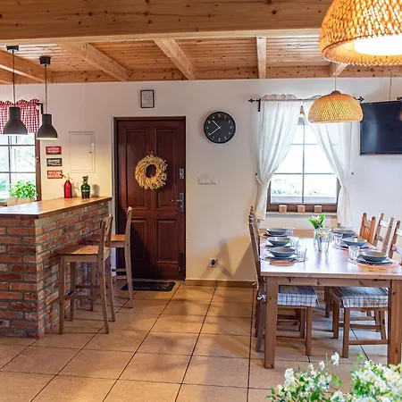 Rajski Nad Jeziorem Radacz 펜션 *