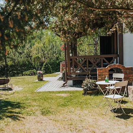 Rajski Nad Jeziorem Radacz 펜션 보르네 술리노보