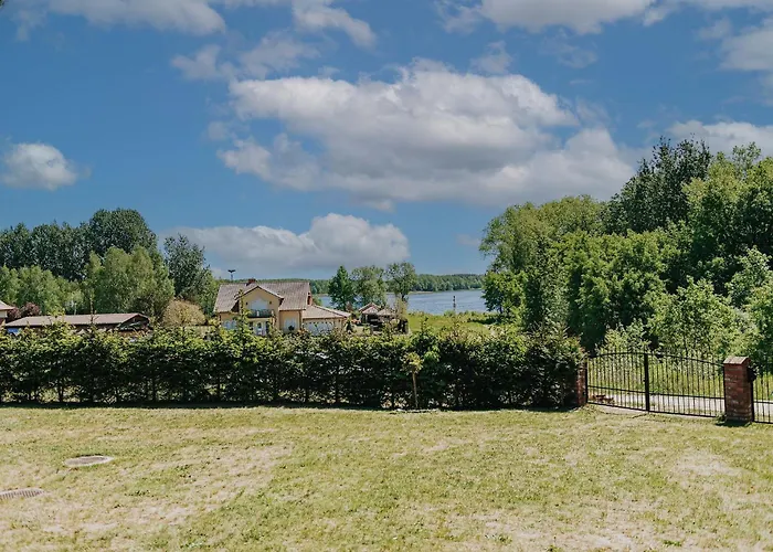 Rajski Nad Jeziorem Radacz Casa de Férias *